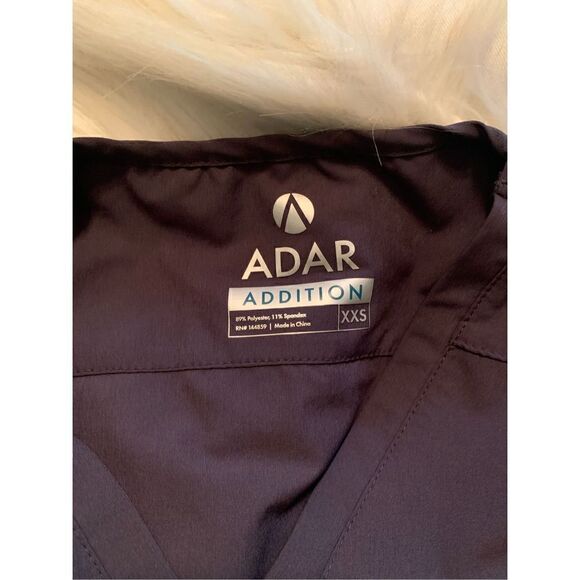 Adar Women's Modern V-Neck Scrub Top Addition Collection XXS - Picture 7 of 7